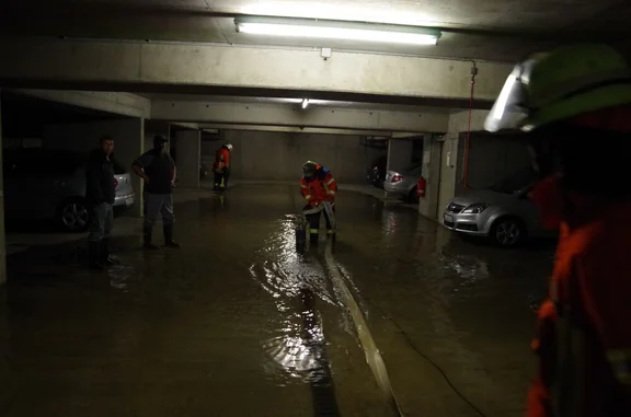 20130601_Wasser_in_Tiefgarage_01.jpg